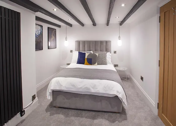 Host & Stay - Burns Yard Apartment