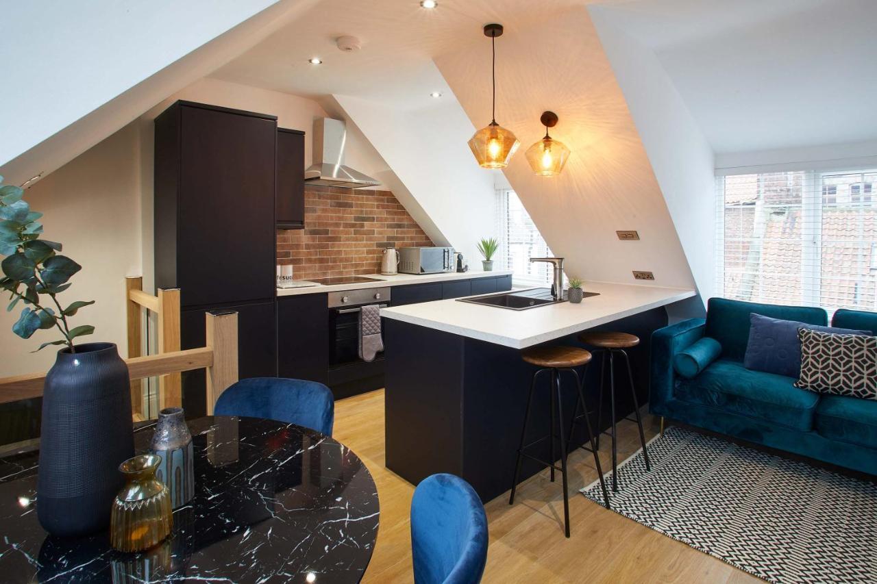 Host & - Burns Yard Apartment *